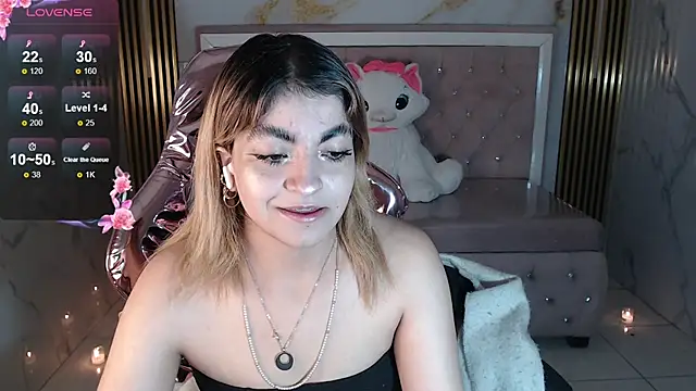 Snapshot of lili_conor_s chatting on 09-20-25, 03:44 lili conor s online show from 09-20-25, 03:44