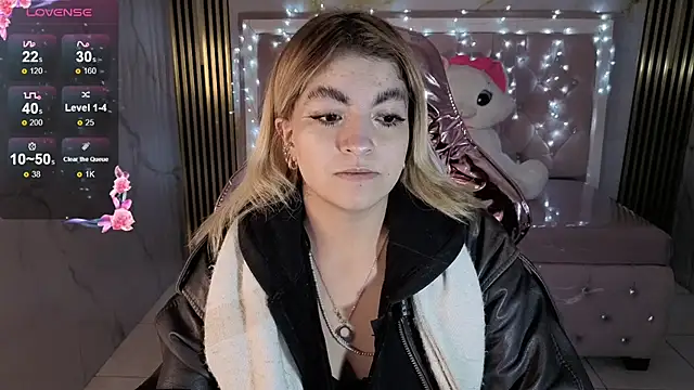 lili conor s online show from 11-02-25, 03:44