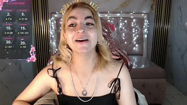 Snapshot of lili_conor_s chatting on 09-30-25, 03:34 lili conor s online show from 09-30-25, 03:34