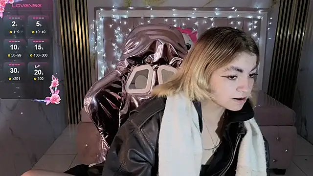 lili conor s online show from 11-06-25, 03:21