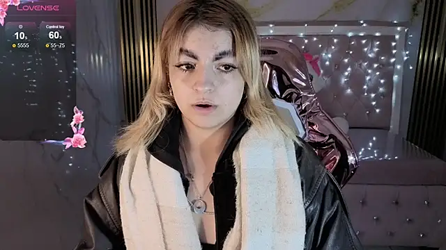 lili conor s online show from 11-08-25, 03:10