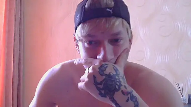 Snapshot of frama666 chatting on 05-30-26, 07:15 frama666 online show from 05-30-26, 07:15