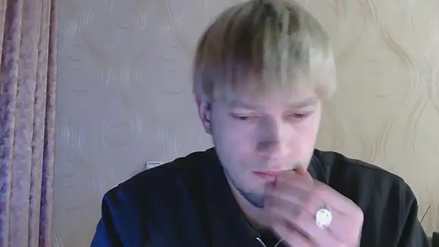 Snapshot of frama666 chatting on 04-27-26, 06:06 frama666 online show from 04-27-26, 06:06