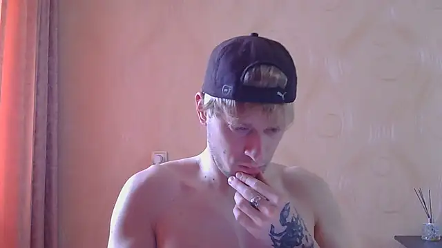 Snapshot of frama666 chatting on 05-25-26, 11:31 frama666 online show from 05-25-26, 11:31