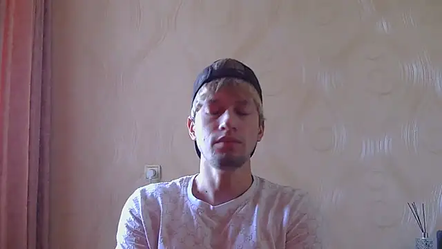 Snapshot of frama666 chatting on 05-23-26, 08:46 frama666 online show from 05-23-26, 08:46