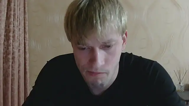 Snapshot of frama666 chatting on 04-19-26, 06:10 frama666 online show from 04-19-26, 06:10