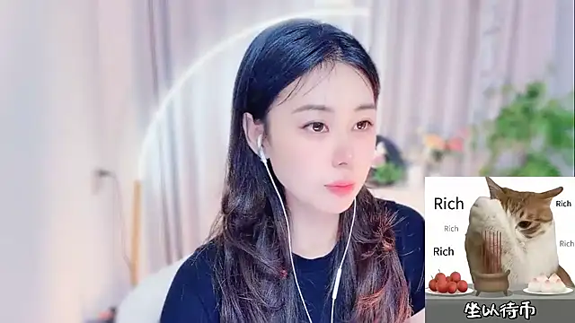 Snapshot of CC-777888 chatting on 06-26-26, 12:33 CC-777888 online show from 06-26-26, 12:33