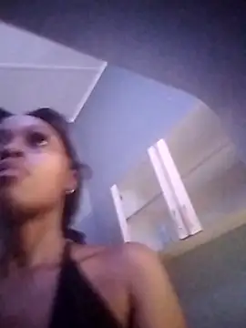 Snapshot of xxTatiannaxx chatting on 05-20-26, 12:24 xxTatiannaxx online show from 05-20-26, 12:24