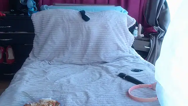 xxTatiannaxx online show from 11-20-25, 08:48