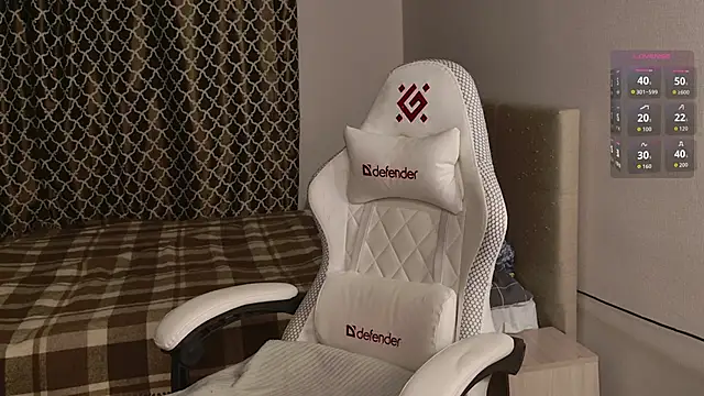 Luna Loveee online show from 10-30-25, 03:49