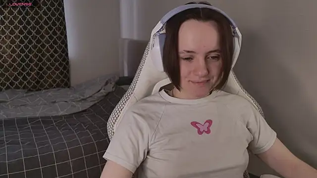 Luna Loveee online show from 04-16-26, 06:58