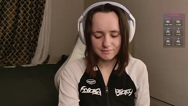 Luna Loveee online show from 11-27-25, 03:40