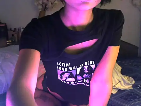 Snapshot of _luckylips chatting on 01-09-26, 10:44 luckylips online show from 01-09-26, 10:44