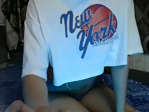 Snapshot of _luckylips chatting on 03-15-25, 09:30 luckylips online show from 03-15-25, 09:30