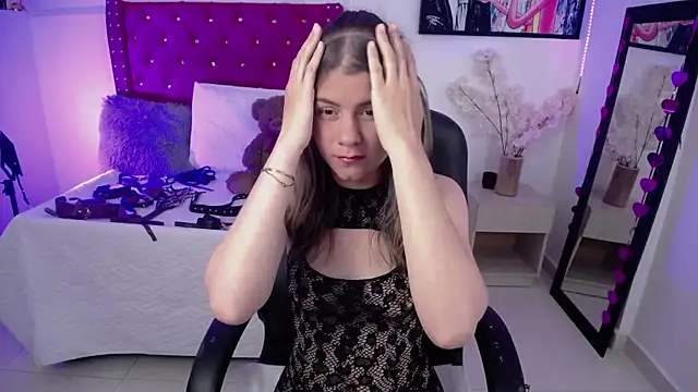 Snapshot of ValeAmayaa chatting on 03-21-25, 07:13 ValeAmayaa online show from 03-21-25, 07:13