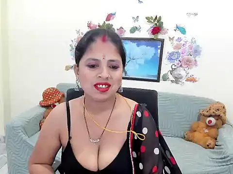 Snapshot of leahgotiii chatting on 05-18-26, 04:18 leahgotiii online show from 05-18-26, 04:18