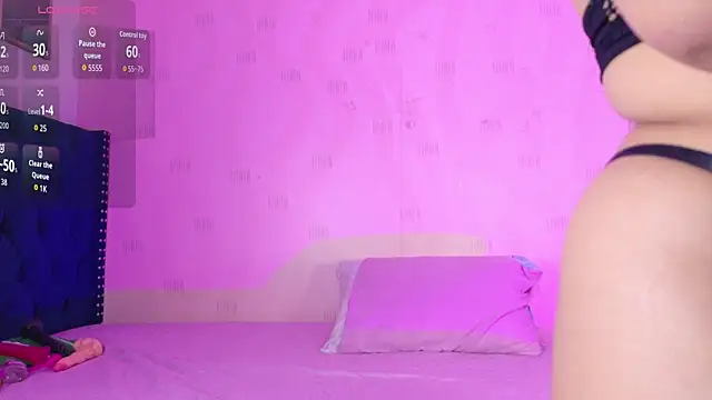 innocenthazel online show from 12-17-25, 03:00