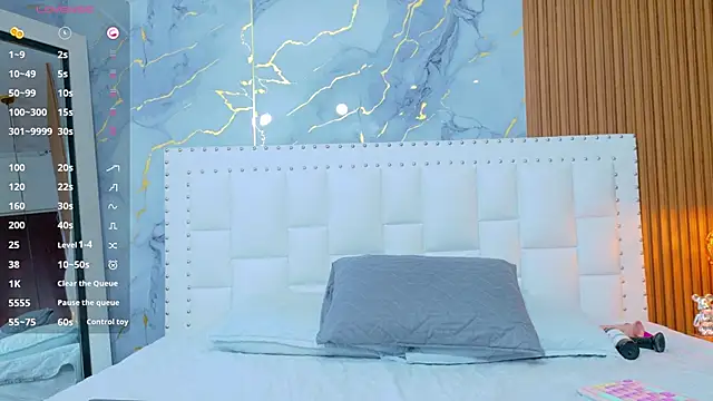 innocenthazel online show from 09-25-25, 03:01