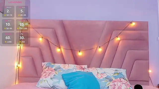 innocenthazel online show from 11-04-25, 02:48