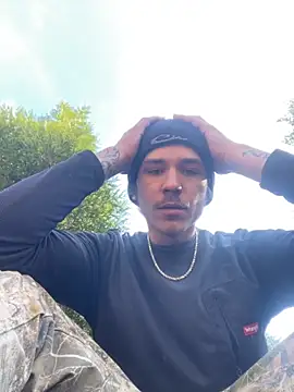 Snapshot of Lovemilfs@xh chatting on 11-17-25, 04:44 Lovemilfsxh online show from 11-17-25, 04:44