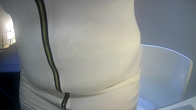 Snapshot of TdiTeresa chatting on 04-03-26, 02:23 TdiTeresa online show from 04-03-26, 02:23