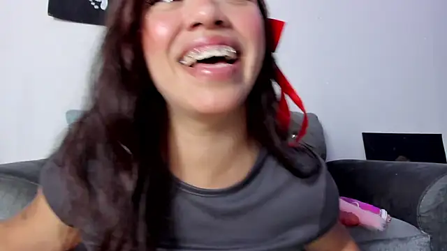 venezolanacute01  online show from 03-15-26, 06:20