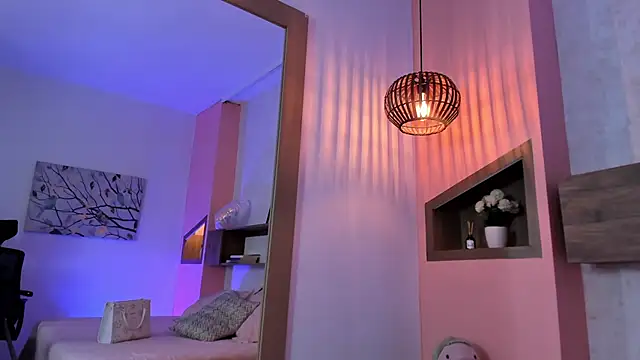 Snapshot of Lucia_Brown_ chatting on 03-15-25, 02:45 Lucia Brown online show from 03-15-25, 02:45