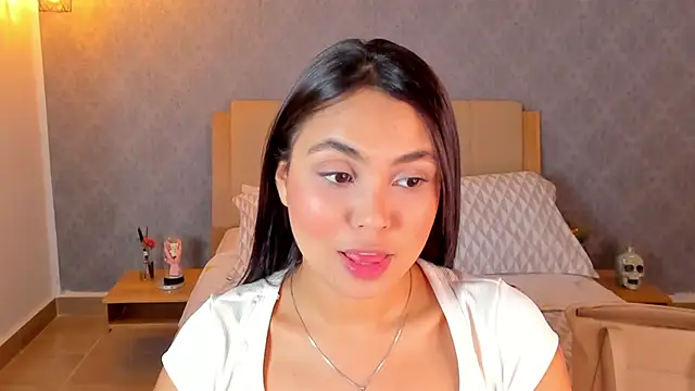 Snapshot of Lucia_Brown_ chatting on 11-25-25, 07:36 Lucia Brown online show from 11-25-25, 07:36