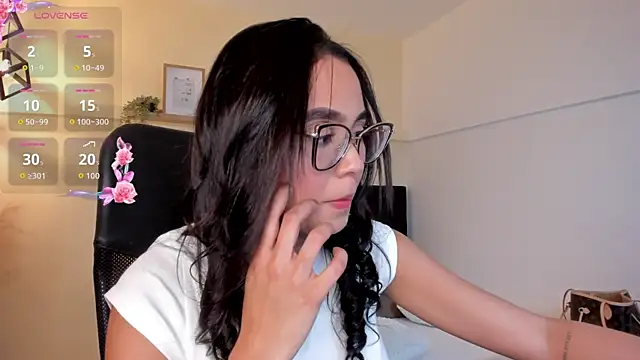 Snapshot of Lucia_Brown_ chatting on 07-02-26, 12:55 Lucia Brown online show from 07-02-26, 12:55