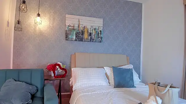 Snapshot of Lucia_Brown_ chatting on 02-15-26, 04:39 Lucia Brown online show from 02-15-26, 04:39