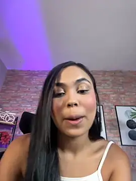 Snapshot of Lucia_Brown_ chatting on 10-06-25, 05:46 Lucia Brown online show from 10-06-25, 05:46