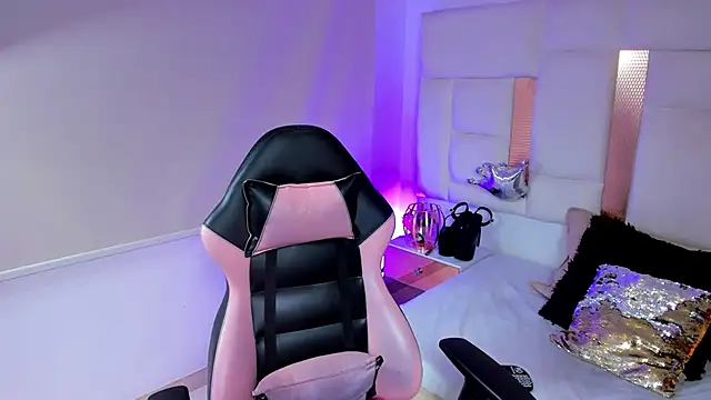 Snapshot of SteffyMontes chatting on 02-12-26, 01:33 SteffyMontes online show from 02-12-26, 01:33