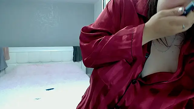 Snapshot of kitsune_8 chatting on 06-14-26, 06:36 kitsune 8 online show from 06-14-26, 06:36