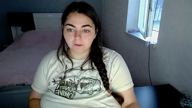 Snapshot of kitsune_8 chatting on 07-15-26, 03:24 kitsune 8 online show from 07-15-26, 03:24