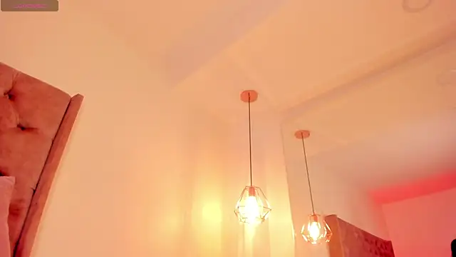 Snapshot of regina_noctixx chatting on 05-19-26, 04:30 regina noctixx online show from 05-19-26, 04:30