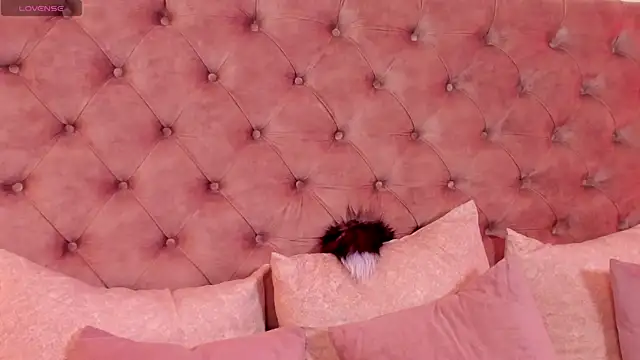 regina noctixx online show from 11-27-25, 11:27