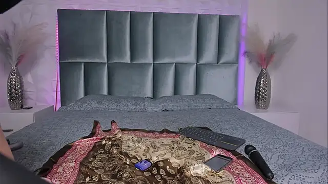 Selene bennet online show from 11-12-25, 04:05