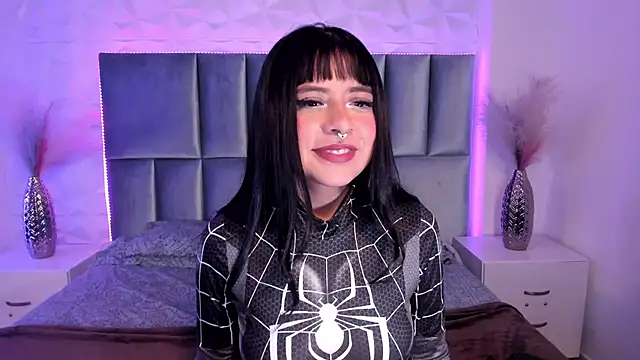 Selene bennet online show from 09-09-25, 04:00