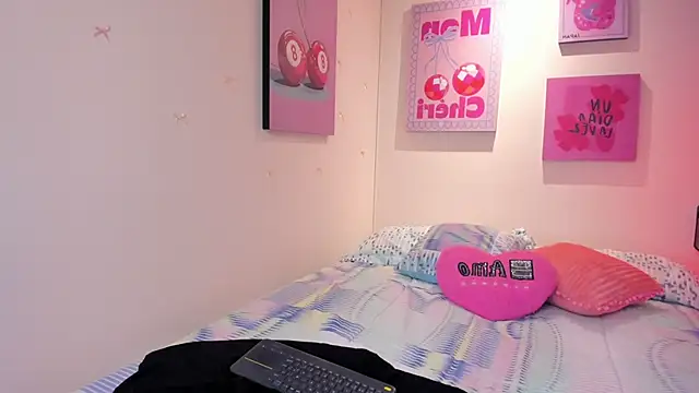 Selene bennet online show from 11-27-25, 03:51