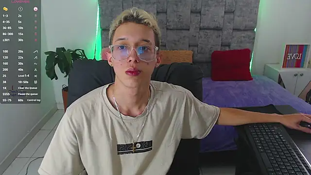 skinny bigcock02 online show from 11-20-25, 08:31