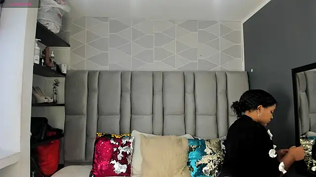 Natasha rose   online show from 11-01-25, 07:52