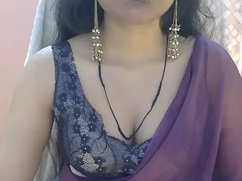 Snapshot of Cute_Pihu01 chatting on 06-24-26, 08:17 Cute Pihu01 online show from 06-24-26, 08:17
