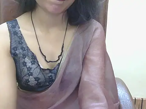 Snapshot of Cute_Pihu01 chatting on 11-06-25, 09:41 Cute Pihu01 online show from 11-06-25, 09:41