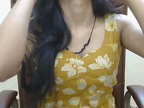 Snapshot of Cute_Pihu01 chatting on 10-26-25, 05:13 Cute Pihu01 online show from 10-26-25, 05:13