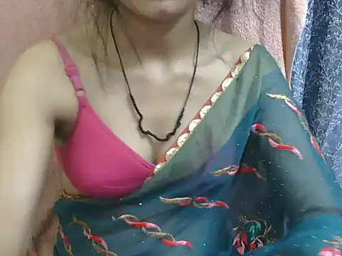 Snapshot of Cute_Pihu01 chatting on 09-11-25, 06:19 Cute Pihu01 online show from 09-11-25, 06:19