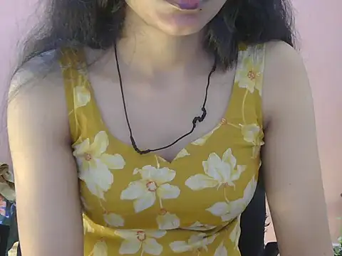 Snapshot of Cute_Pihu01 chatting on 02-13-26, 10:43 Cute Pihu01 online show from 02-13-26, 10:43