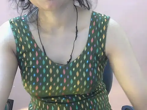 Snapshot of Cute_Pihu01 chatting on 02-15-26, 07:24 Cute Pihu01 online show from 02-15-26, 07:24