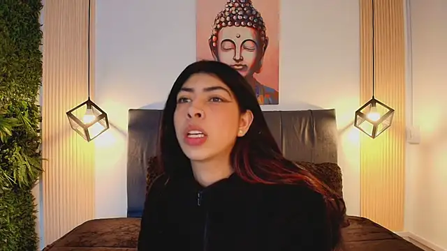 Cassie bloom online show from 12-18-25, 08:34