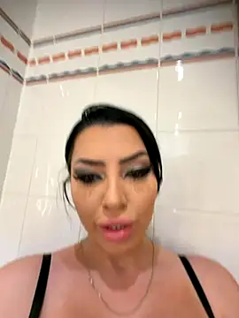 Mia Splash online show from 11-28-25, 08:31