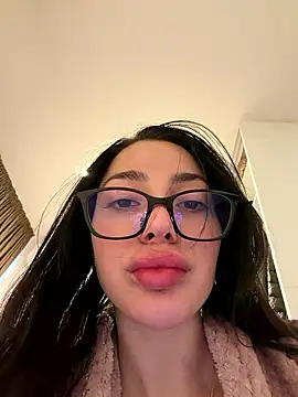 Mia Splash online show from 01-16-26, 07:56